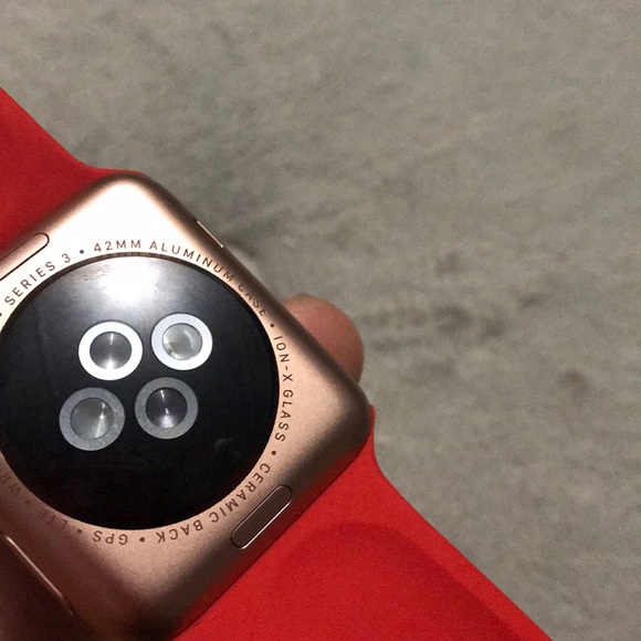 Apple Watch Series 3 - Picture 3 of 3